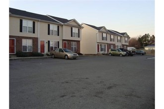 Rosewood Townhomes in Franklin, KY - Building Photo - Building Photo