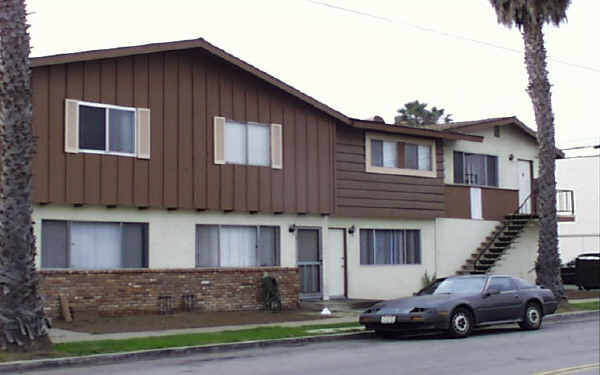 1401 Olive Ave in Huntington Beach, CA - Foto de edificio - Building Photo