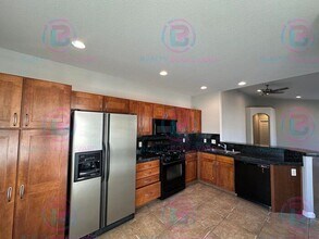 2115 Evergreen Park Dr in Reno, NV - Building Photo - Building Photo