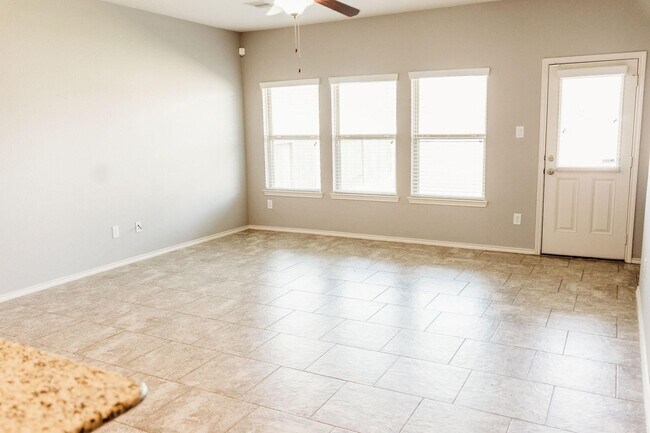 106 Meadow Mill Dr in Conroe, TX - Building Photo - Building Photo