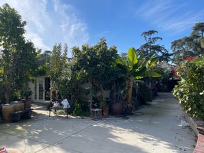 1311 S Ross St in Santa Ana, CA - Foto de edificio - Building Photo