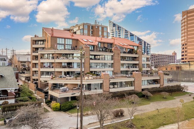 Riverside Terrace in Covington, KY - Building Photo - Building Photo