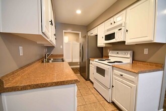 5003 Tilden Ave, Unit 209 in Sherman Oaks, CA - Building Photo - Building Photo