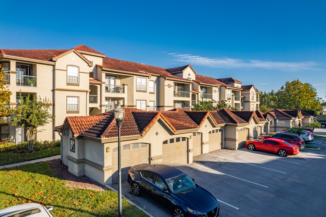 Lakeview at Calusa Trace in Lutz, FL - Building Photo