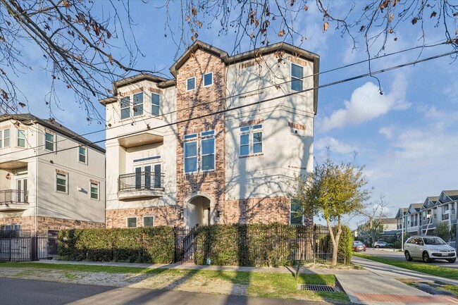 1003 E 28th St in Houston, TX - Building Photo - Building Photo