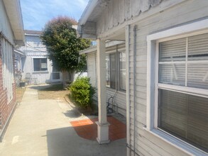 424 S Broadway, Unit B in Redondo Beach, CA - Building Photo - Building Photo