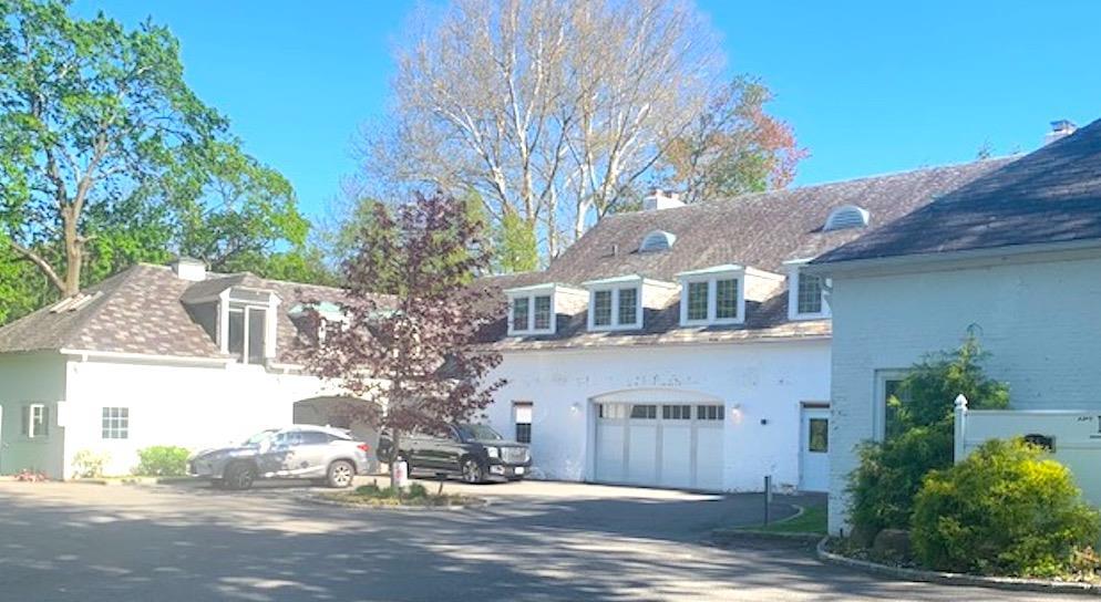 36 Hamilton Rd in Irvington, NY - Building Photo