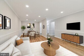 10300 Westlake Dr in Bethesda, MD - Building Photo - Building Photo