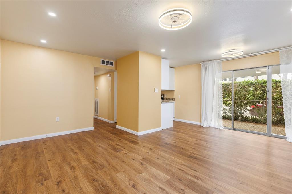 513 S Post Oak Ln in Houston, TX - Building Photo