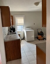 49 Conwell Ave, Unit 3 in Somerville, MA - Building Photo - Building Photo