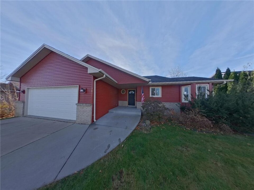 3830 144th St W in Rosemount, MN - Foto de edificio