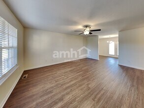 4864 Ark Ln in Murfreesboro, TN - Foto de edificio - Building Photo