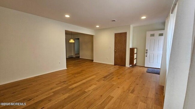 52 Auburn Rd in Toms River, NJ - Building Photo - Building Photo