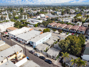 2006 Strongs Dr in Venice, CA - Building Photo - Building Photo