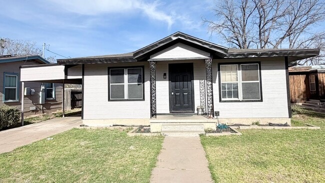 2736 N Muskingum Ave in Odessa, TX - Building Photo - Building Photo