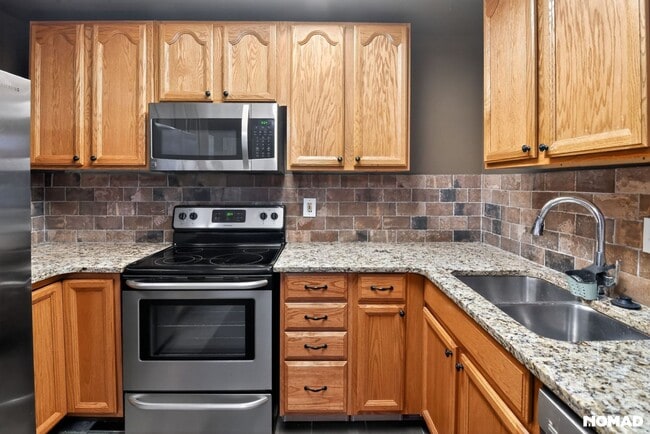 1089 S Walden Way in Aurora, CO - Building Photo - Building Photo