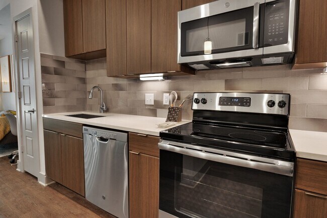 1500 S Shepherd Dr in Houston, TX - Building Photo - Building Photo