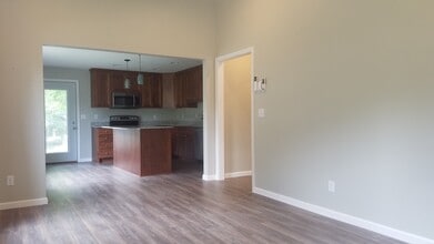 1328 East Ave in Red Wing, MN - Building Photo - Building Photo