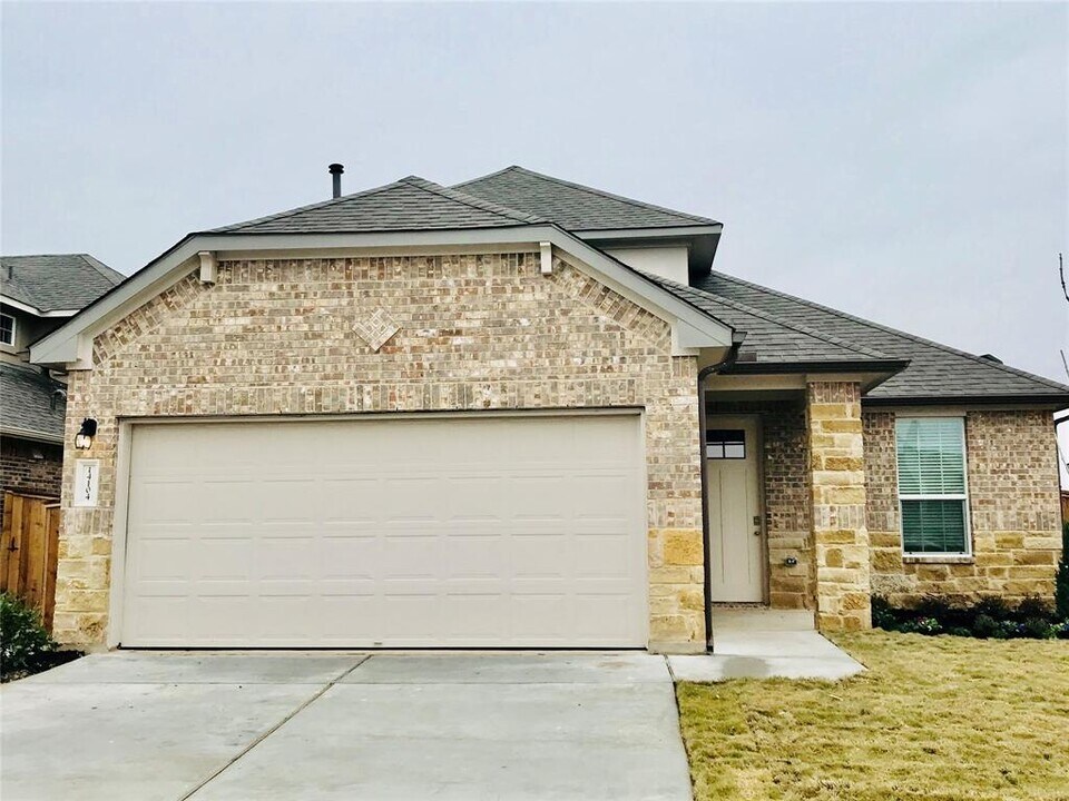 14104 Sage Blossom Dr in Manor, TX - Building Photo