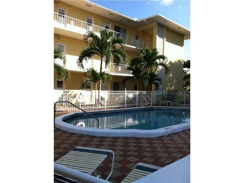 3061 NE 49th St, Unit 17 in Fort Lauderdale, FL - Building Photo