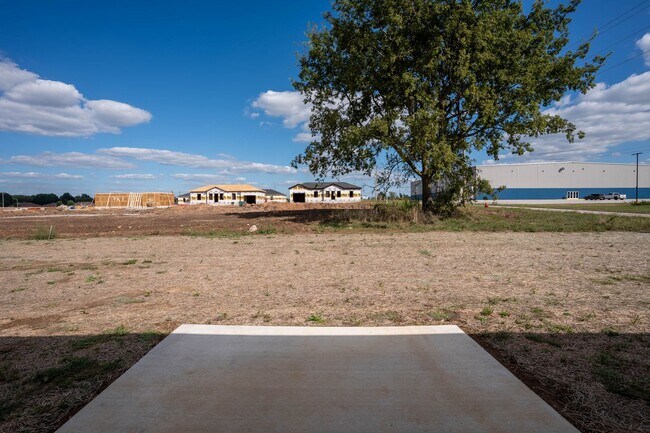 1759 Cash Dr in Mt Vernon, MO - Building Photo - Building Photo