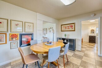 312 Crestview Dr, Unit SI ID1297039P in Bentonville, AR - Foto de edificio - Building Photo