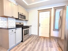 2426 Beals St in Detroit, MI - Building Photo - Building Photo