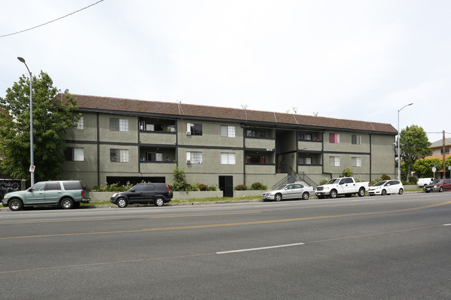 Van Nuys Apartments in Panorama City, CA - Building Photo - Building Photo