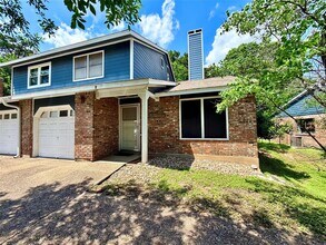 3900 Knollwood Dr in Austin, TX - Building Photo - Building Photo
