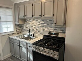 2824 Wooster Rd in Rocky River, OH - Building Photo