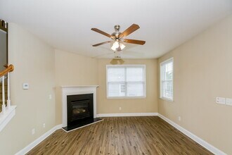 674 Averasboro Dr in Clayton, NC - Building Photo - Building Photo
