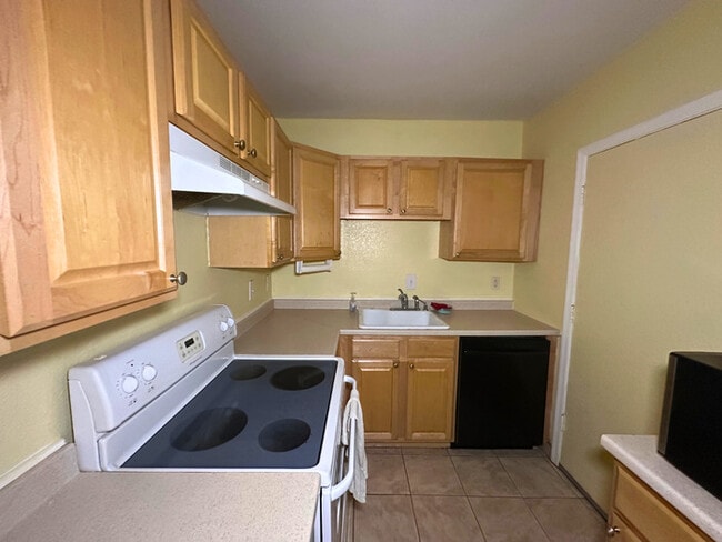 2171 NE 66th St in Fort Lauderdale, FL - Building Photo - Building Photo