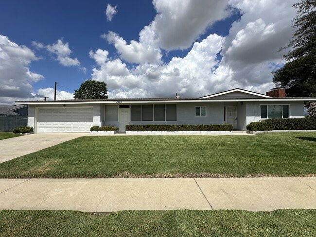 4080 Locust St in Chino, CA - Building Photo - Building Photo