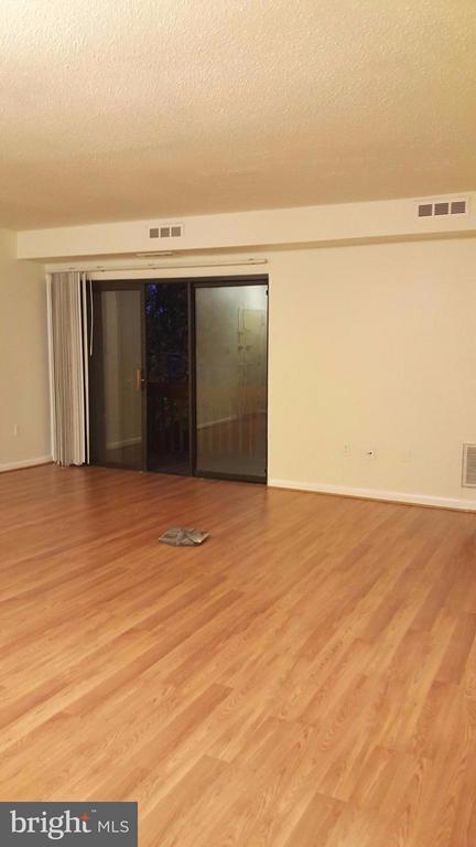 10725 West Dr in Fairfax, VA - Building Photo - Building Photo