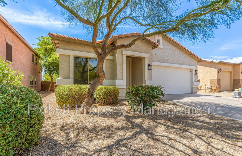 281 E Dry Creek Rd in San Tan Valley, AZ - Building Photo