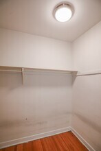 5724 S Blackstone Ave in Chicago, IL - Building Photo - Building Photo