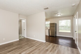 8814 Yeoman Dr in Jacksonville, FL - Building Photo - Building Photo