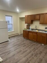 5 Strand Pl in Southbridge, MA - Building Photo - Building Photo
