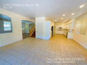 11942 Cypress Valley Dr in San Diego, CA - Building Photo - Building Photo