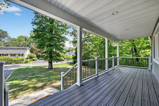 22 Hillside Dr in New City, NY - Building Photo - Building Photo