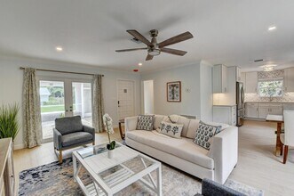 15 Sailfish Ln in Boynton Beach, FL - Building Photo - Building Photo