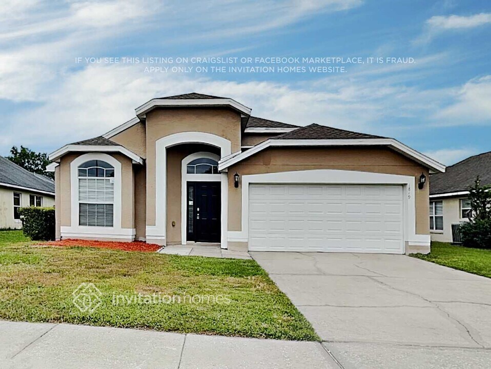 1819 Windsor Oak Dr in Apopka, FL - Building Photo