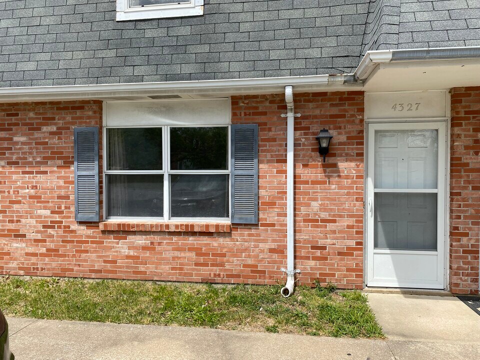 4331 Ludwick Blvd in Columbia, MO - Building Photo