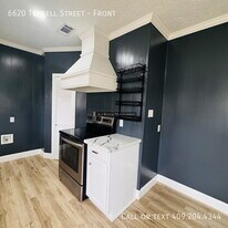 6620 Terrell St in Groves, TX - Building Photo