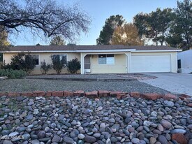 2390 Eastern Dr in Cottonwood, AZ - Building Photo
