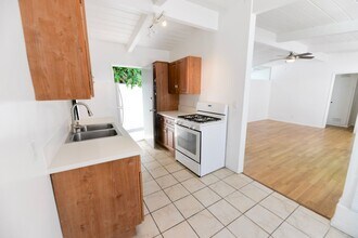 139 W Canada in San Clemente, CA - Foto de edificio - Building Photo