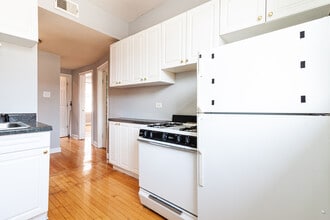 540 W Aldine Ave, Unit 3 in Chicago, IL - Foto de edificio - Building Photo