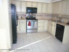 205 Alpern Ave in Long Branch, NJ - Building Photo - Building Photo