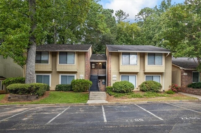 property at 2205 Surrey Ct