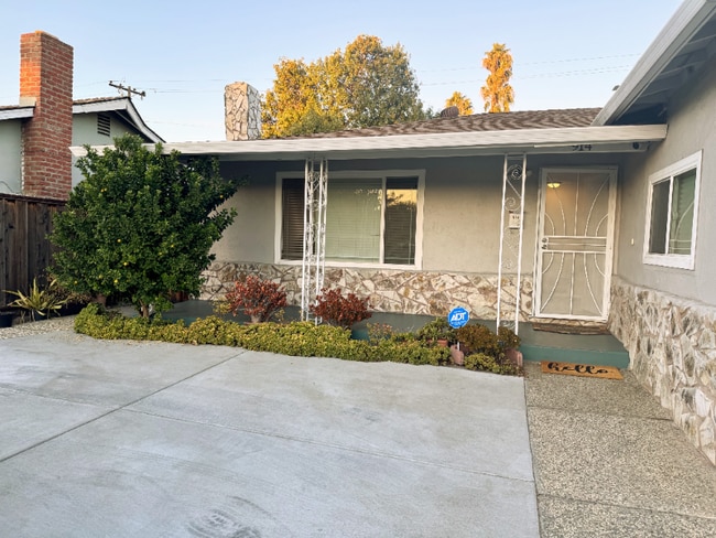 914 McCreery Ave in San Jose, CA - Building Photo - Building Photo
